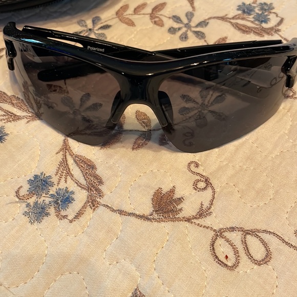 Bea-Cool Sunglasses - Picture 4 of 4